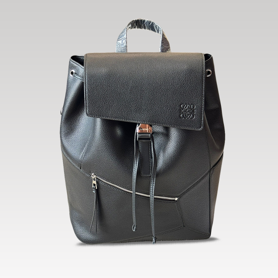 Luo Yiwei backpack